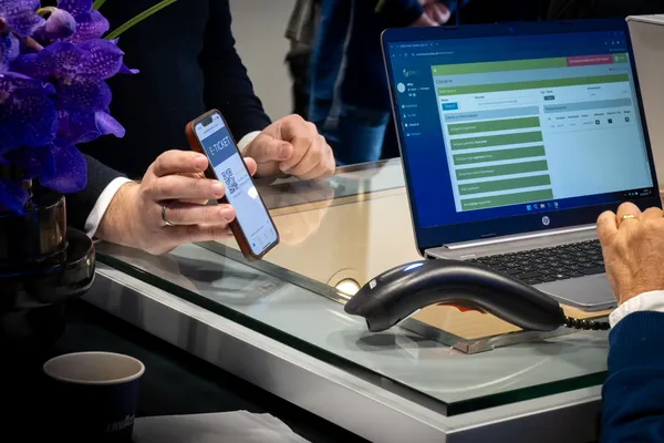 Check-In via E-Ticket auf dem Handy